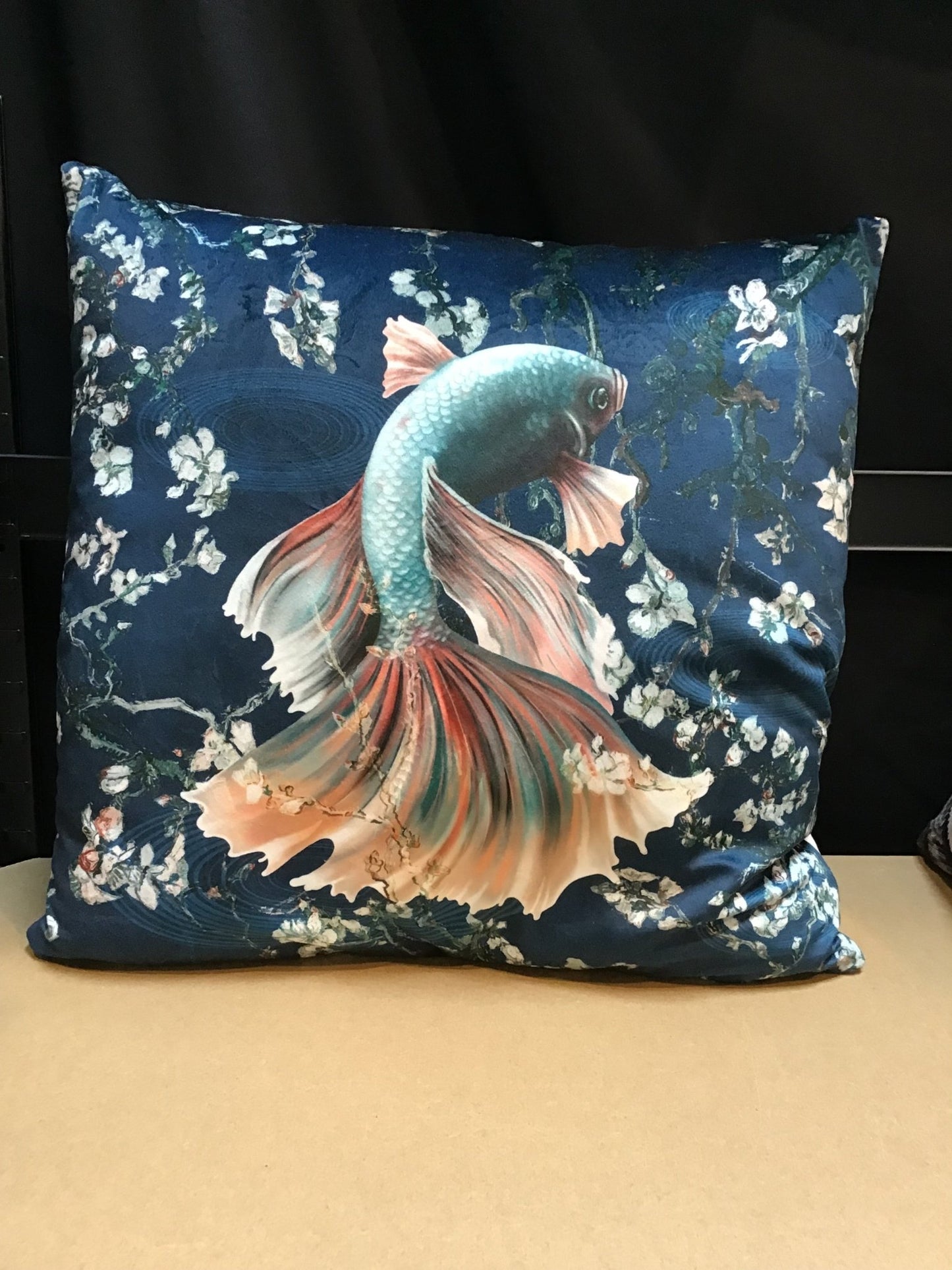 Kussen Koi - Bamar Fashion
